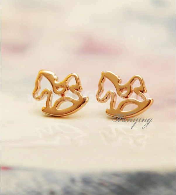 Wanying Exquisite Ziwaa Rose Gold Stud Earrings 