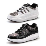 Wholesale - Women's Leather Sneakers Flashing Athletic Walking Shoes 1676-1